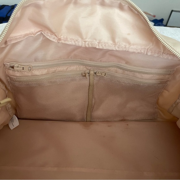 BEIS ‘The Sport Duffle Backpack’ - Picture 7 of 7